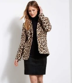 Animal Jacquard Blazer -Karen Kane Store 07AB3B24 63BD 4D33 93FD 74B1F29AB4CF