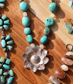 Turquoise Silver Flower Pendant Necklace -Karen Kane Store 27AE3D2C 7A81 4774 815E ECEBC5449E82